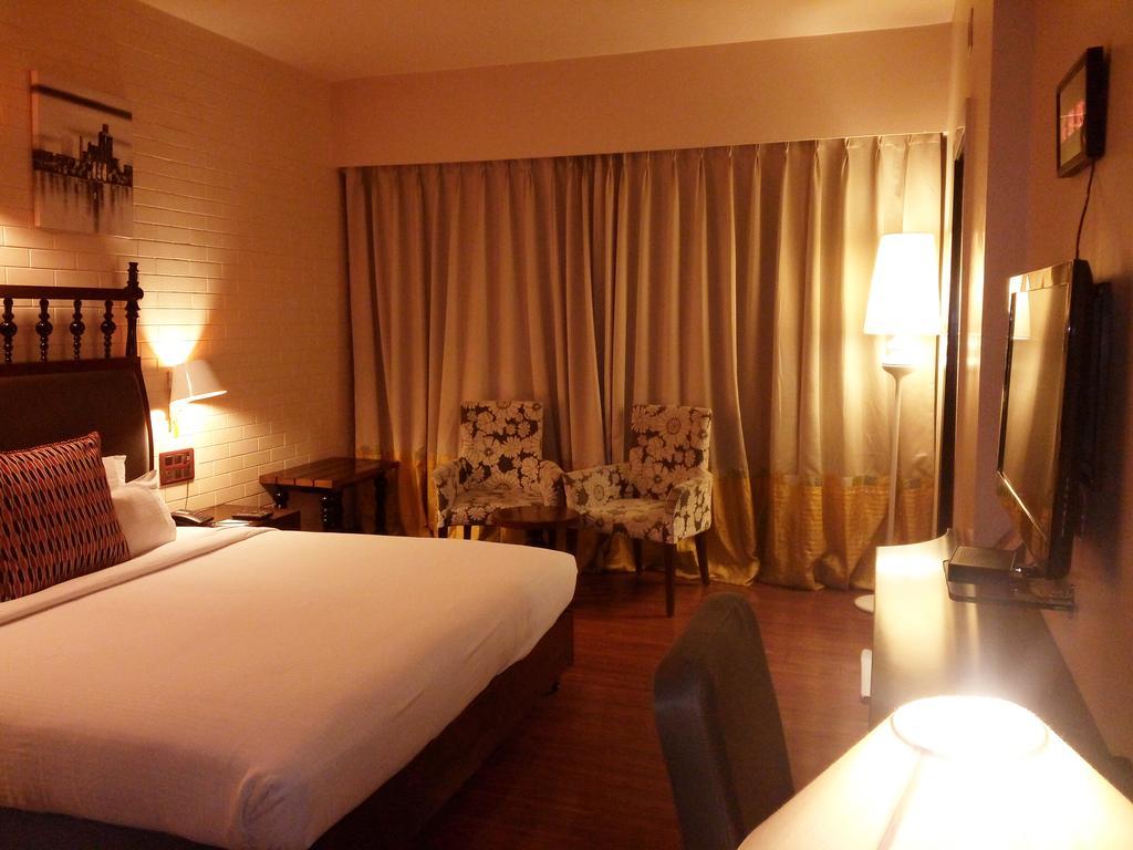 Best Western Plus O2 Индор Екстериор снимка